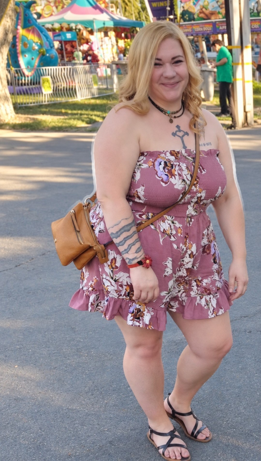 Lisa Everhart before her personal body transformation at an outdoor fair